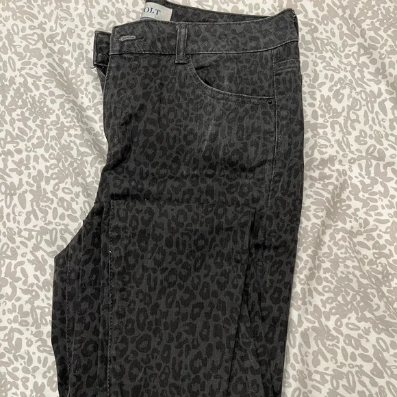 Leopard Gray Jeans - Picture 1 of 2